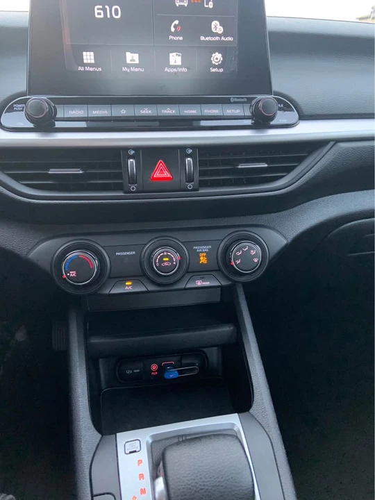 2020 Kia Forte - Image 7 of 15