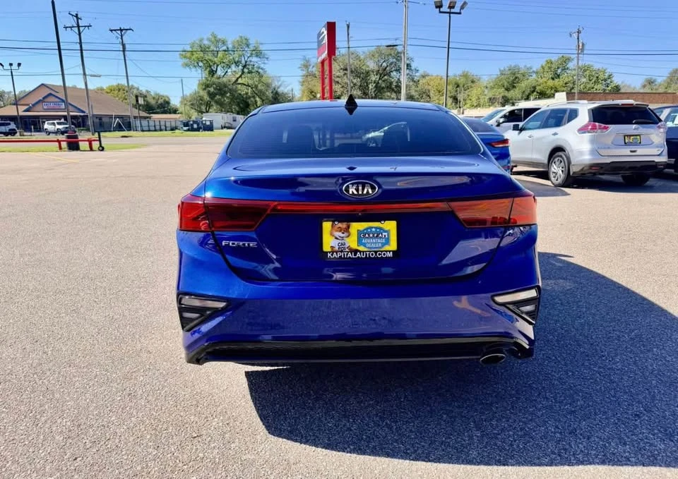 2020 Kia Forte - Image 9 of 17