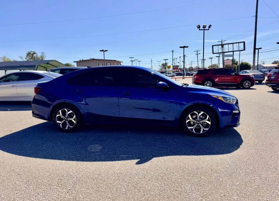 2020 Kia Forte - Image 7 of 17