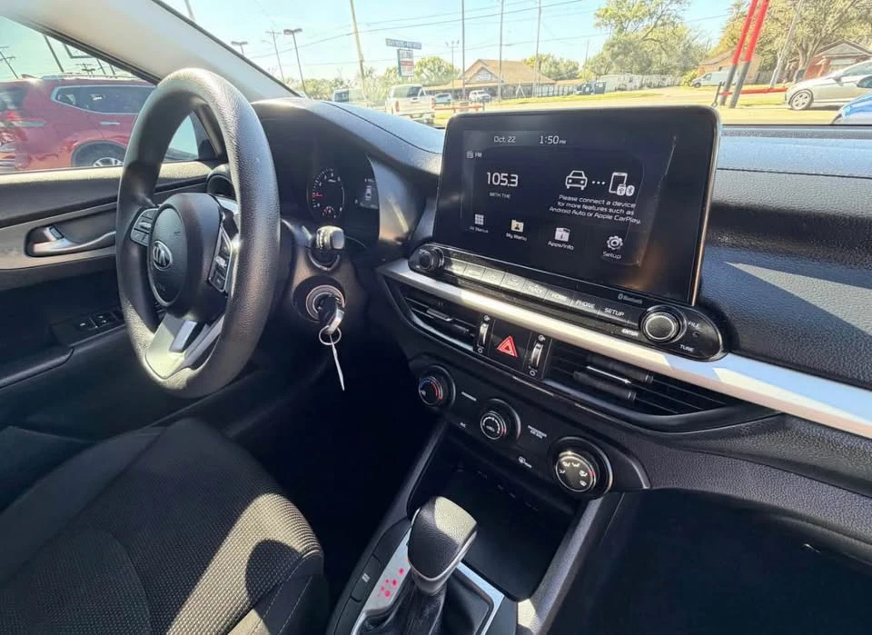 2020 Kia Forte - Image 14 of 17