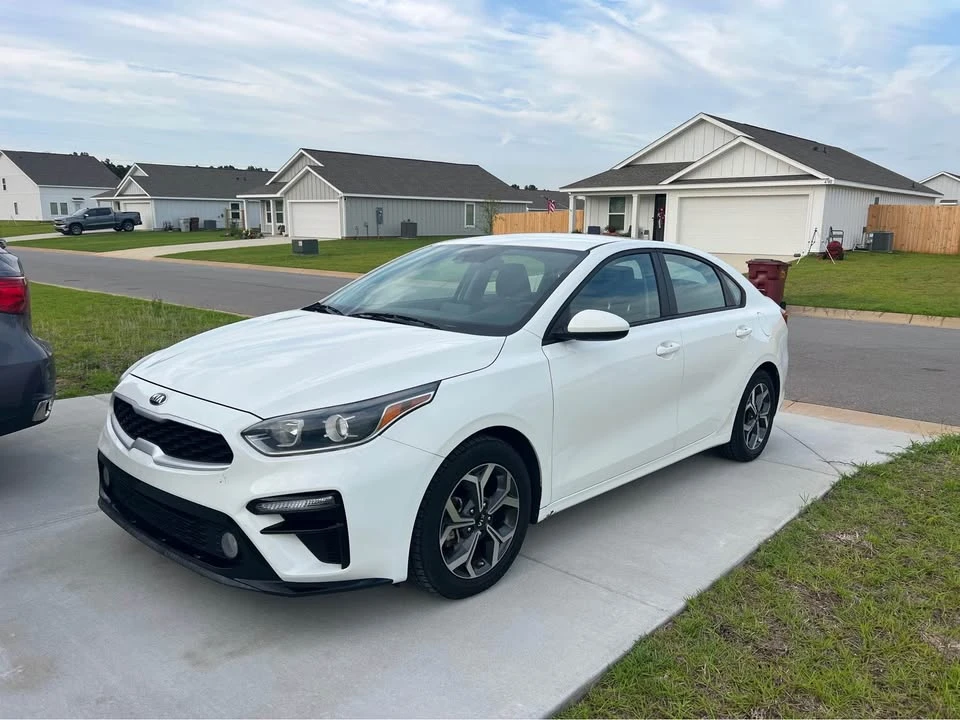 2020 Kia Forte - Image 2 of 19