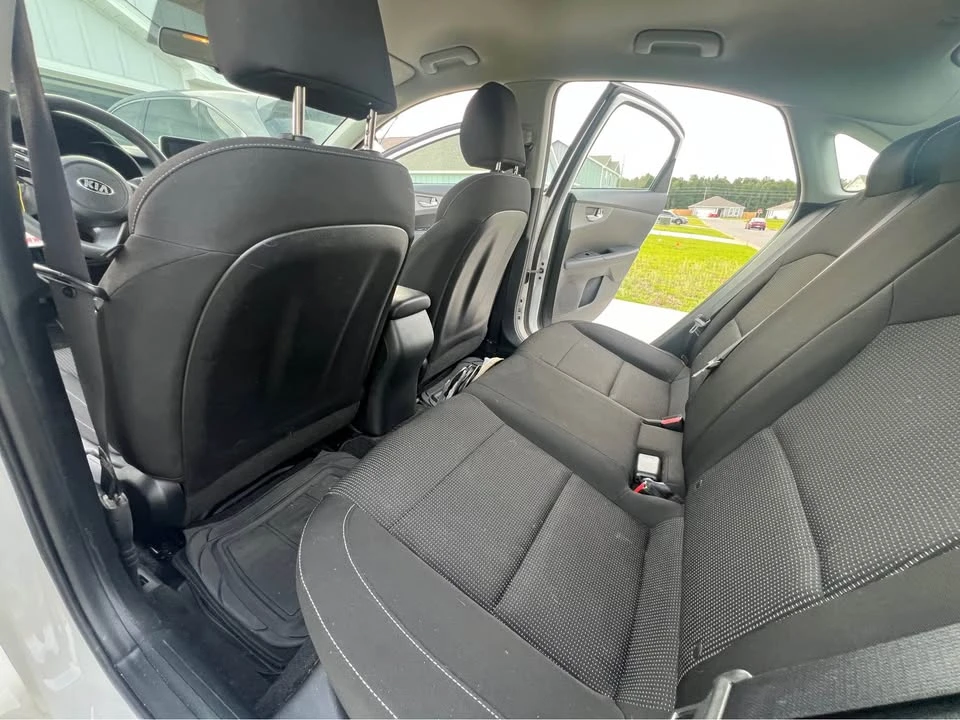 2020 Kia Forte - Image 13 of 19