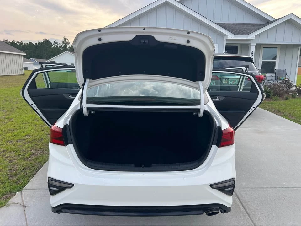 2020 Kia Forte - Image 9 of 19