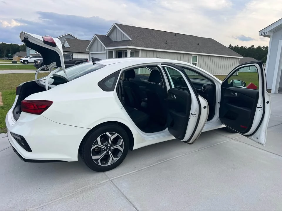 2020 Kia Forte - Image 8 of 19