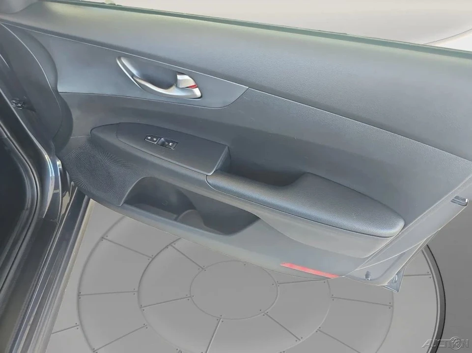 2020 Kia Forte - Image 18 of 21