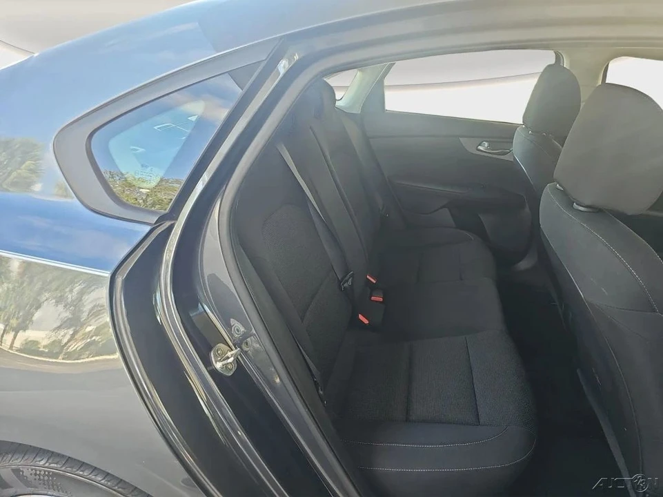 2020 Kia Forte - Image 20 of 21