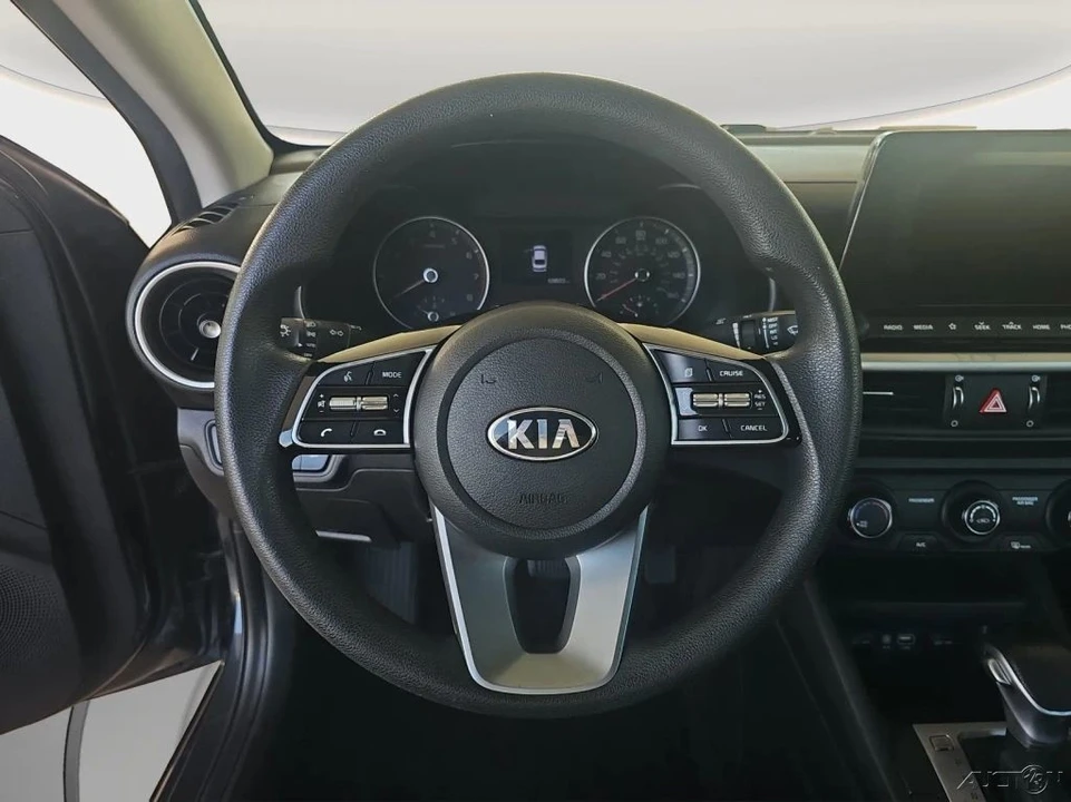 2020 Kia Forte - Image 9 of 21