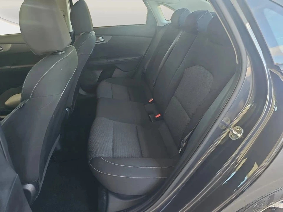 2020 Kia Forte - Image 14 of 21