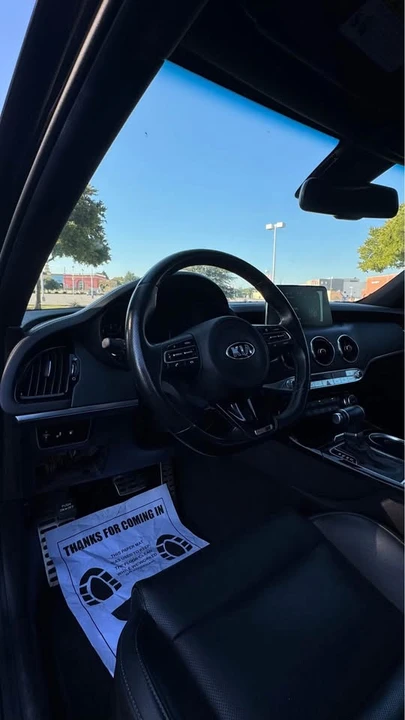 2020 Kia Stinger - Image 5 of 10