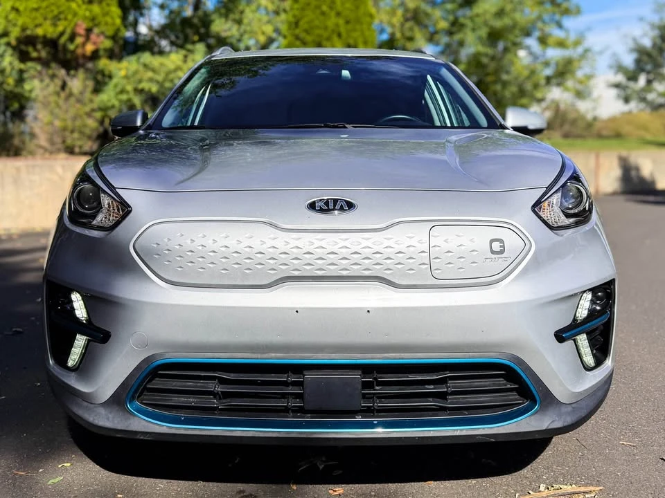 2020 Kia Niro - Image 2 of 20