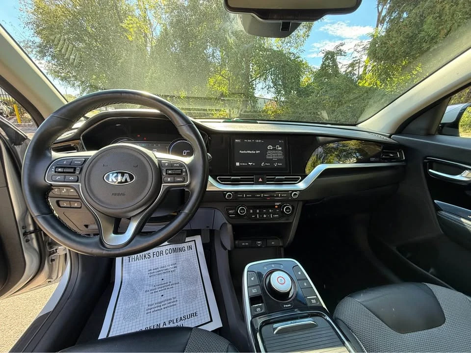2020 Kia Niro - Image 9 of 20