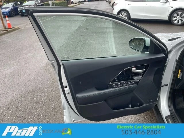 2020 Kia Niro - Image 20 of 21