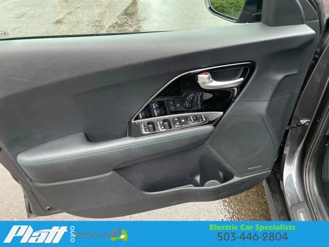 2020 Kia Niro - Image 17 of 21