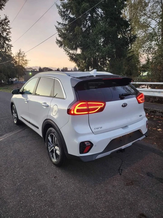 2020 Kia Niro - Image 3 of 17