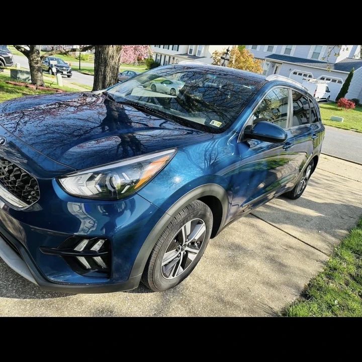 2020 Kia Niro - Image 3 of 10