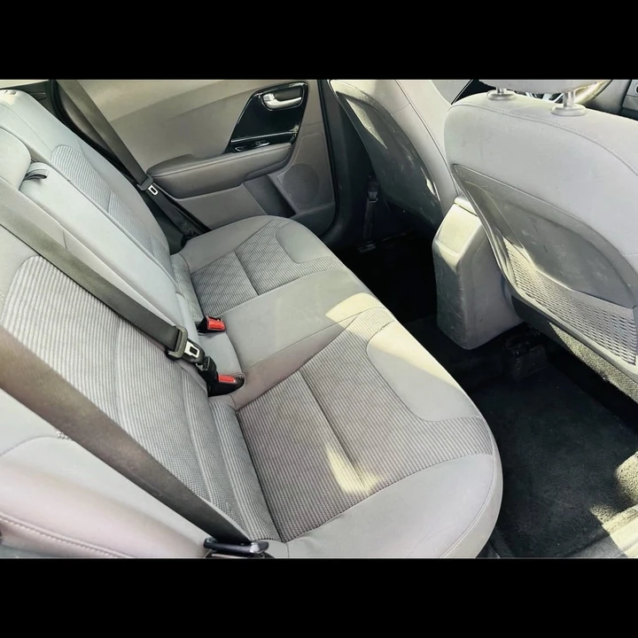 2020 Kia Niro - Image 7 of 10