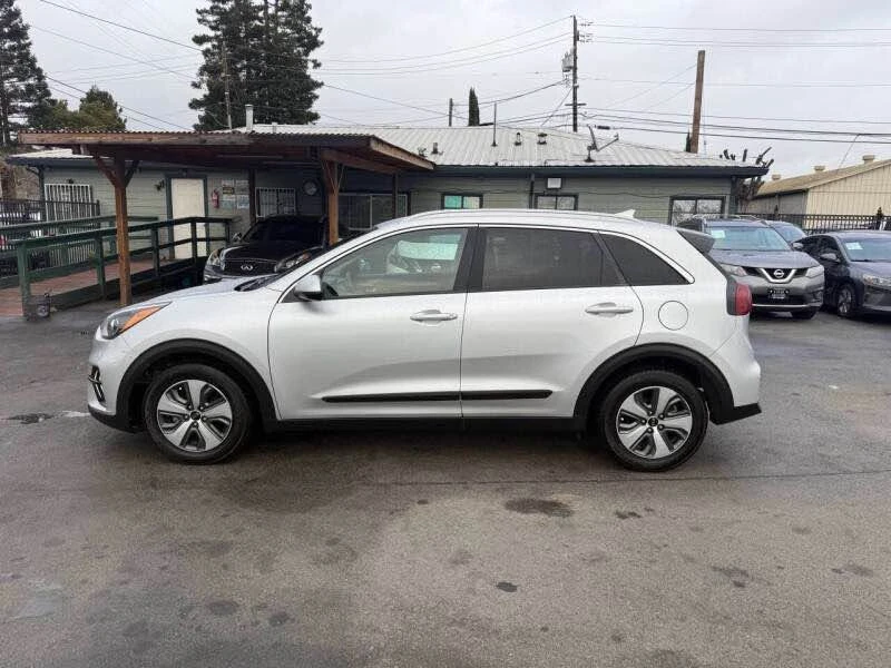2020 Kia Niro - Image 5 of 12