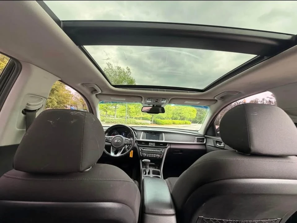 2020 Kia Optima/K5 - Image 10 of 12