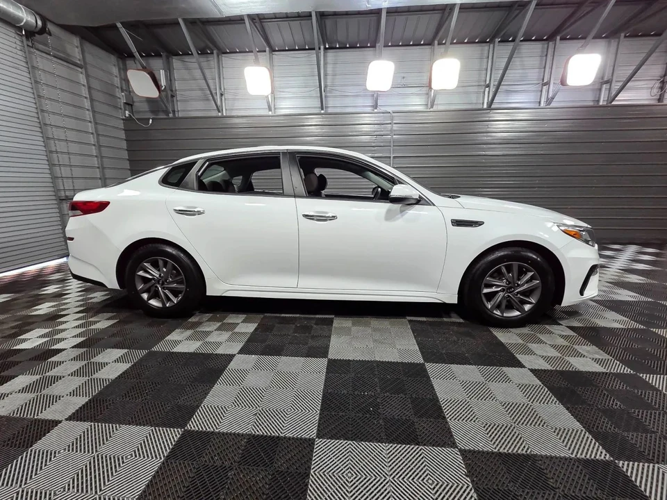 2020 Kia Optima/K5 - Image 9 of 12