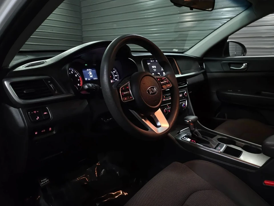 2020 Kia Optima/K5 - Image 10 of 12