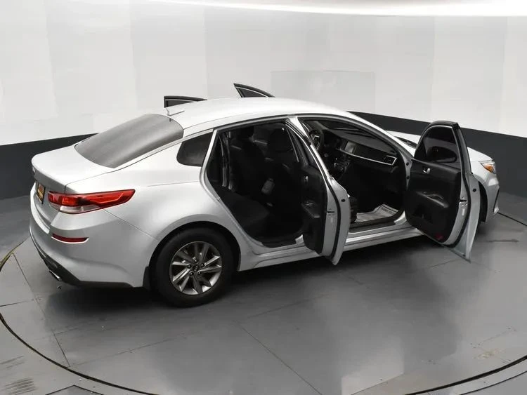 2020 Kia Optima/K5 - Image 6 of 12