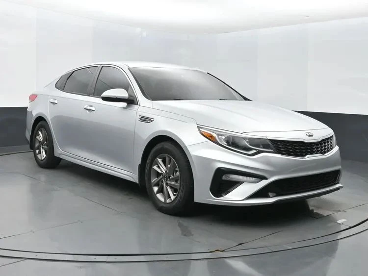 2020 Kia Optima/K5 - Image 2 of 12