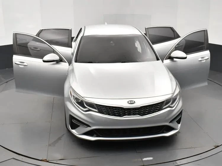 2020 Kia Optima/K5 - Image 10 of 12
