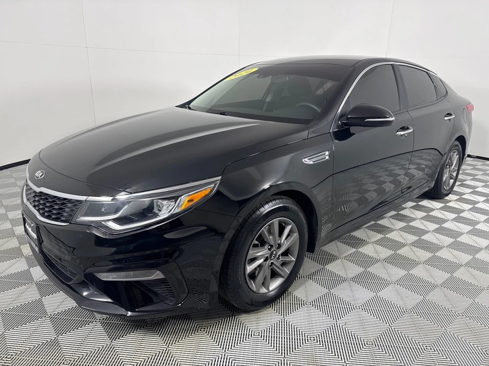 2020 Kia Optima/K5 - Image 10 of 12