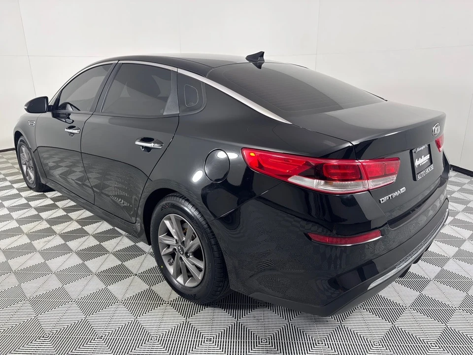2020 Kia Optima/K5 - Image 8 of 12