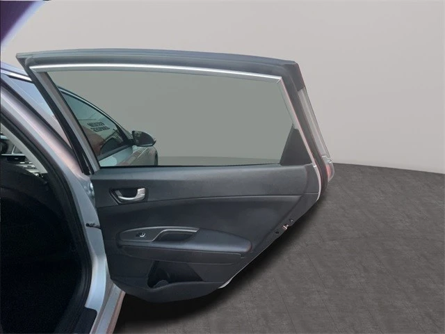 2020 Kia Optima/K5 - Image 17 of 21