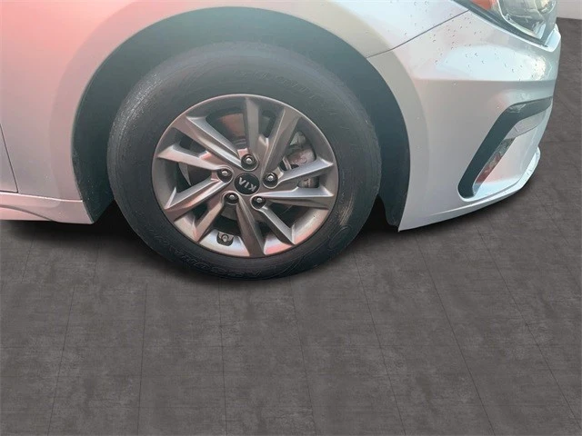 2020 Kia Optima/K5 - Image 9 of 21