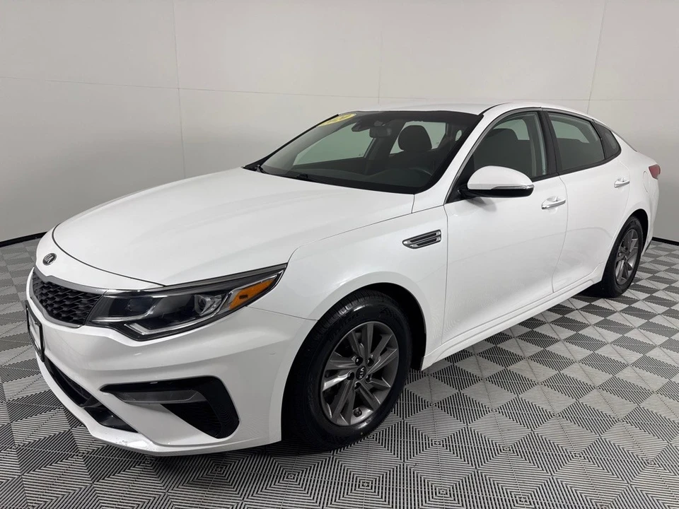 2020 Kia Optima/K5 - Image 10 of 21
