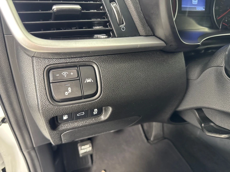 2020 Kia Optima/K5 - Image 16 of 21