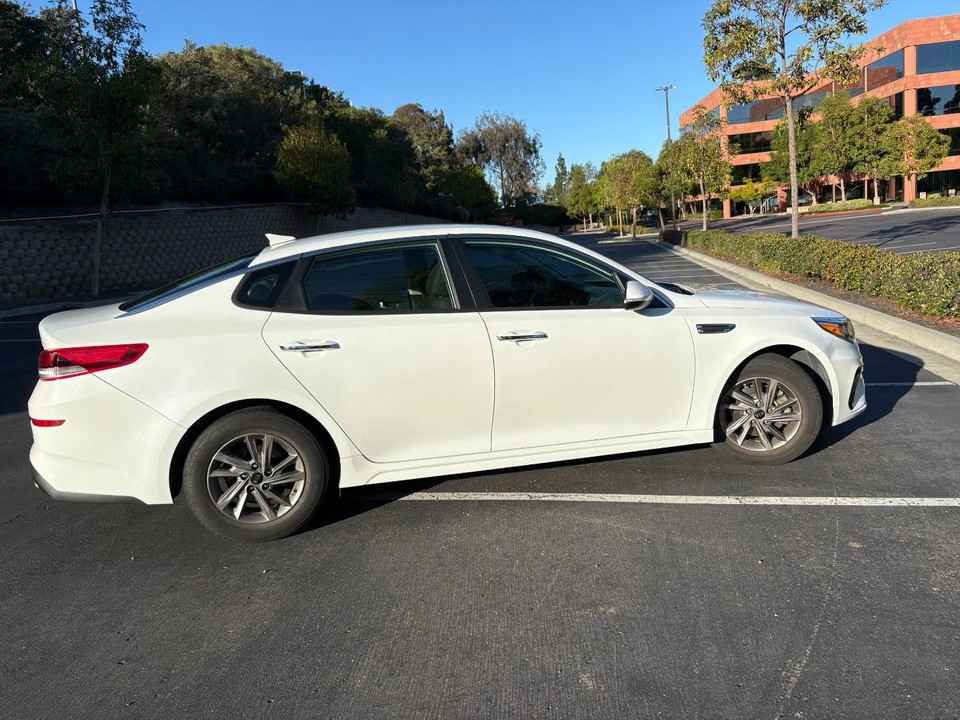 2020 Kia Optima/K5 - Image 5 of 13