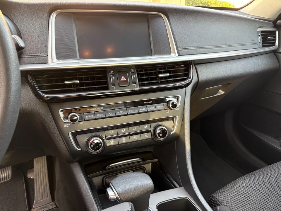 2020 Kia Optima/K5 - Image 10 of 13