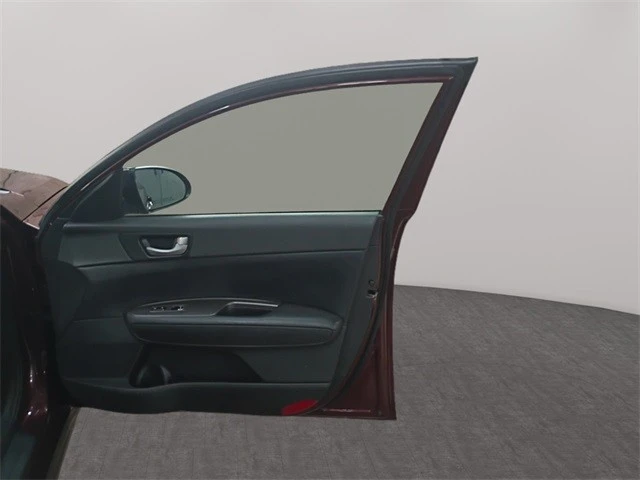 2020 Kia Optima/K5 - Image 16 of 21