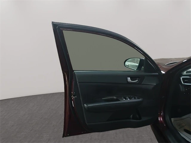 2020 Kia Optima/K5 - Image 11 of 21