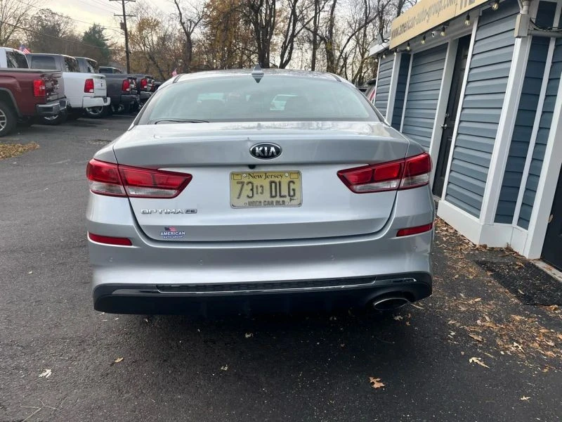 2020 Kia Optima/K5 - Image 5 of 12