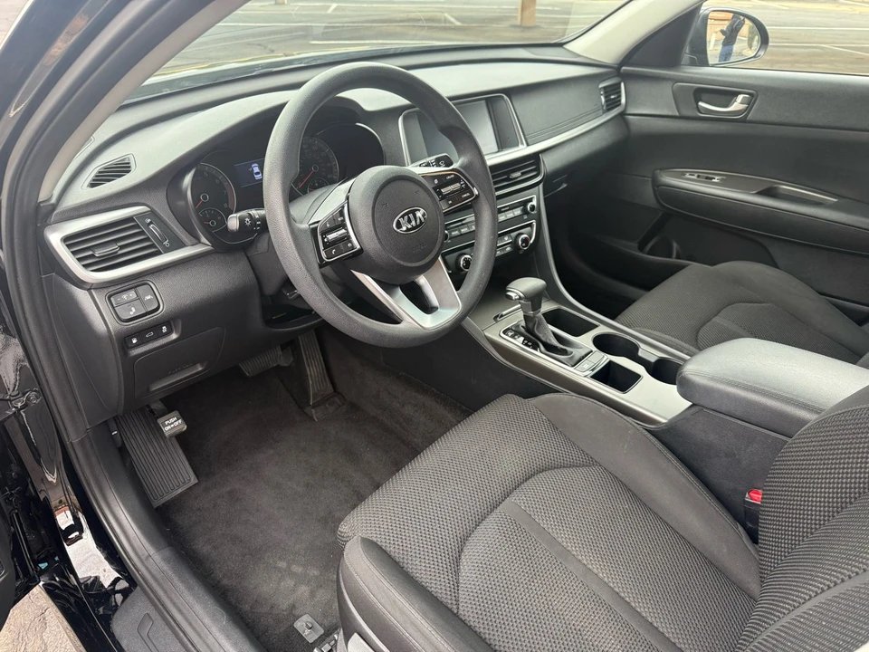 2020 Kia Optima/K5 - Image 10 of 21