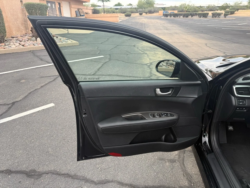 2020 Kia Optima/K5 - Image 11 of 21