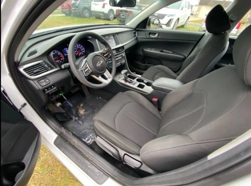 2020 Kia Optima/K5 - Image 9 of 10