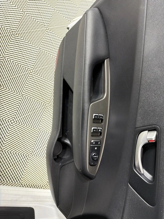 2020 Kia Optima/K5 - Image 11 of 12