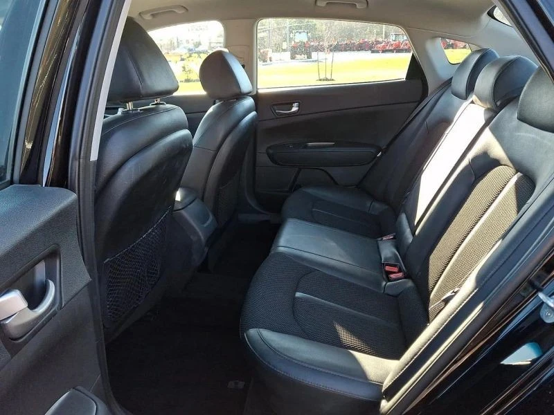 2020 Kia Optima/K5 - Image 10 of 12