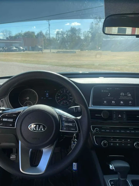 2020 Kia Optima/K5 - Image 8 of 11