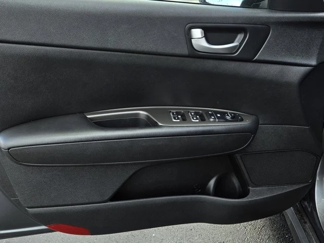 2020 Kia Optima/K5 - Image 9 of 12