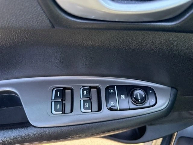 2020 Kia Optima/K5 - Image 7 of 12