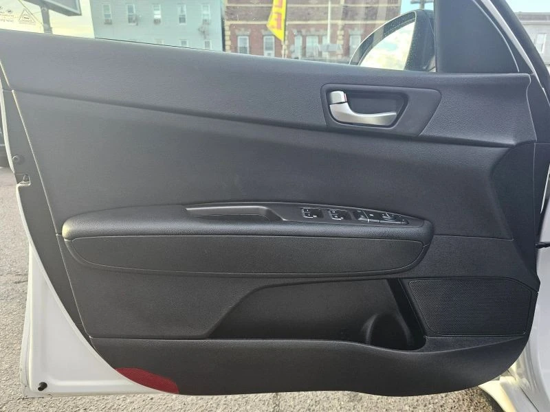 2020 Kia Optima/K5 - Image 7 of 12