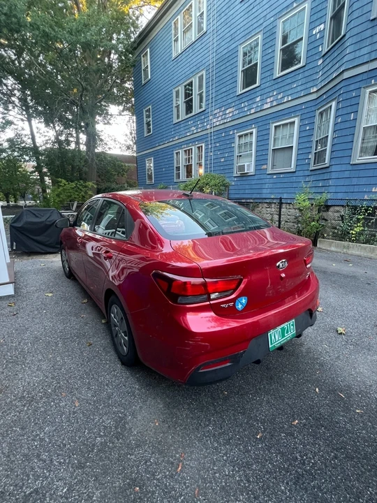 2020 Kia Rio - Image 5 of 7