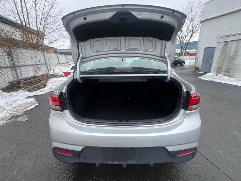 2020 Kia Rio - Image 9 of 12
