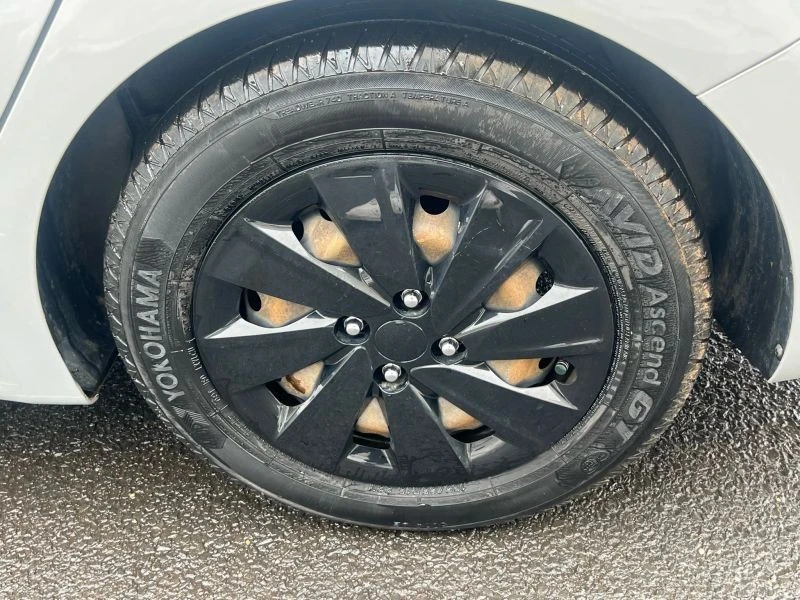 2020 Kia Rio - Image 10 of 12